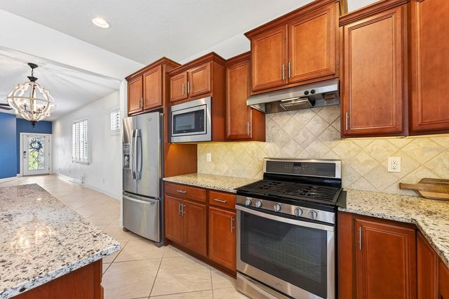 515 PAMPLONA PLACE, Davenport, FL 33837