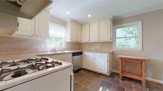 1674 Beacon Hill Boulevard, Atlanta, GA 30329