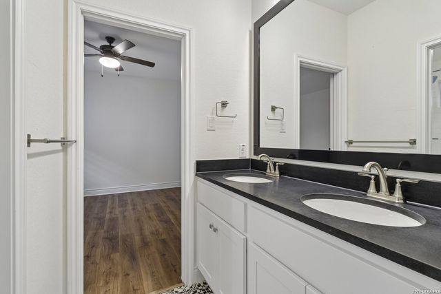 9007 BEACON RDG, San Antonio, TX 78255