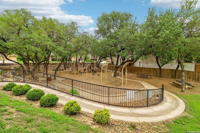 9007 BEACON RDG, San Antonio, TX 78255