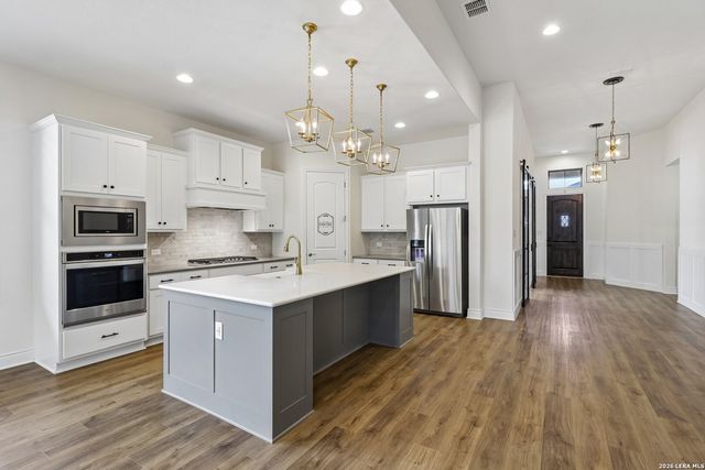 9007 BEACON RDG, San Antonio, TX 78255