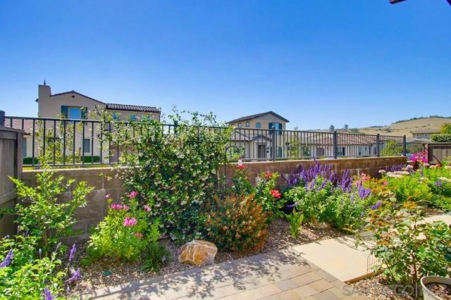 7944 Lusardi Creek Ln, San Diego, CA 92127