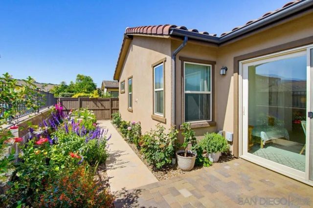 7944 Lusardi Creek Ln, San Diego, CA 92127