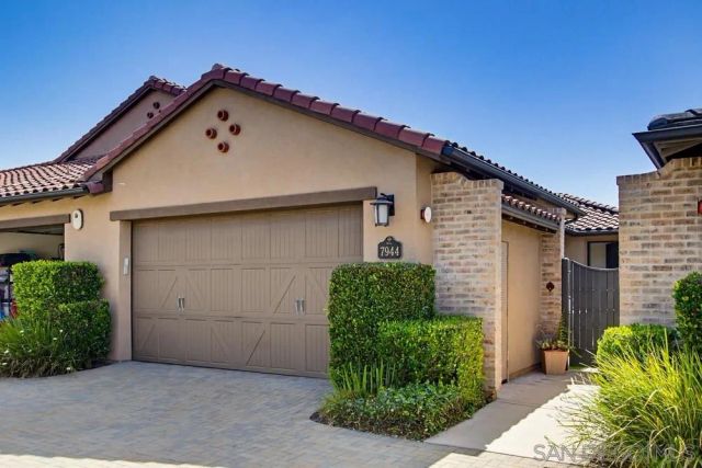 7944 Lusardi Creek Ln, San Diego, CA 92127