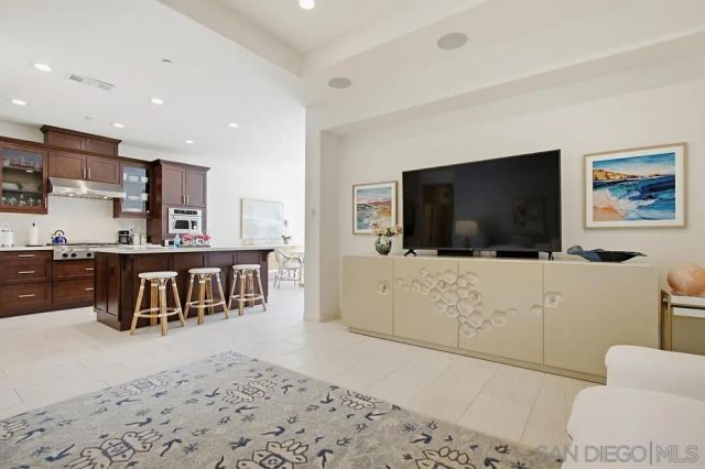 7944 Lusardi Creek Ln, San Diego, CA 92127