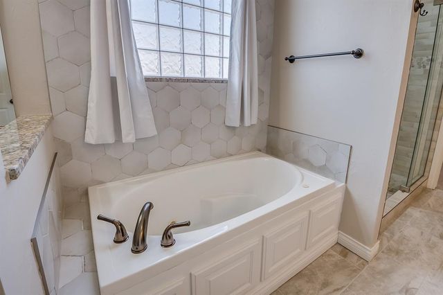 1400 Sawgrass Drive, Norman, OK 73072