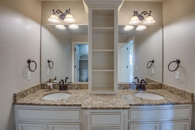 1400 Sawgrass Drive, Norman, OK 73072