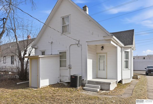 4516 N 31st Avenue, Omaha, NE 68111