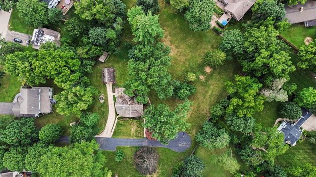 1 Kellogg Lane, Crystal Lake, IL 60014