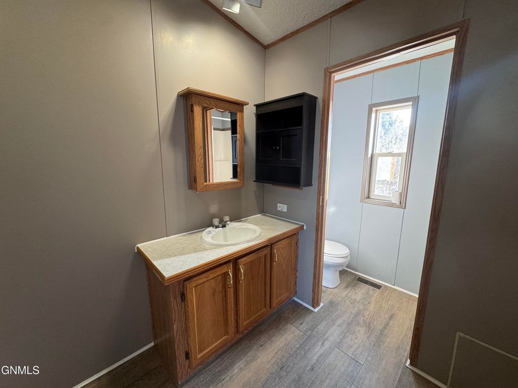 306 Hawk Street, Lincoln, ND 58504 photo 8