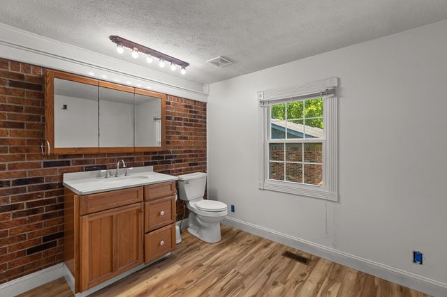 215 Lynn Drive, Lawrenceburg, KY 40342