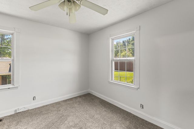 215 Lynn Drive, Lawrenceburg, KY 40342