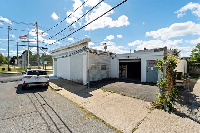 80 Sagamore St, Quincy, MA 02171