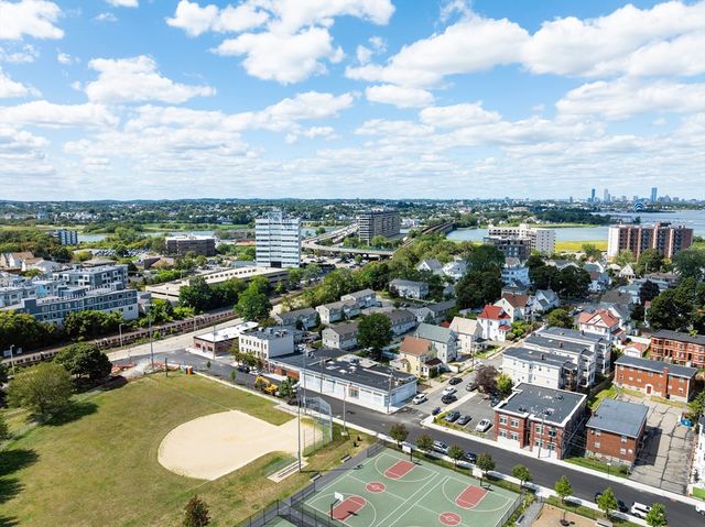 80 Sagamore St, Quincy, MA 02171