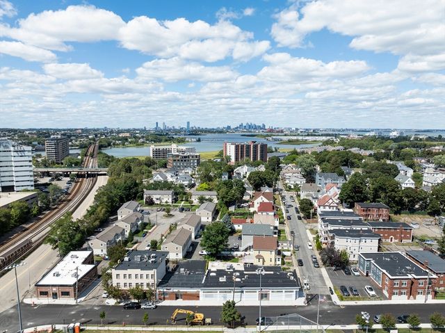 80 Sagamore St, Quincy, MA 02171