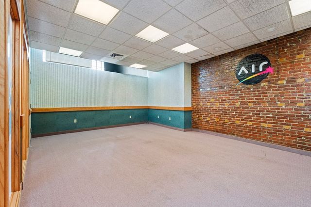 80 Sagamore St, Quincy, MA 02171
