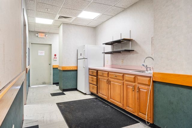 80 Sagamore St, Quincy, MA 02171