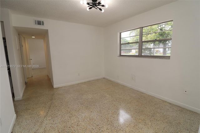 951 SW 7th St 1, Miami, FL 33130