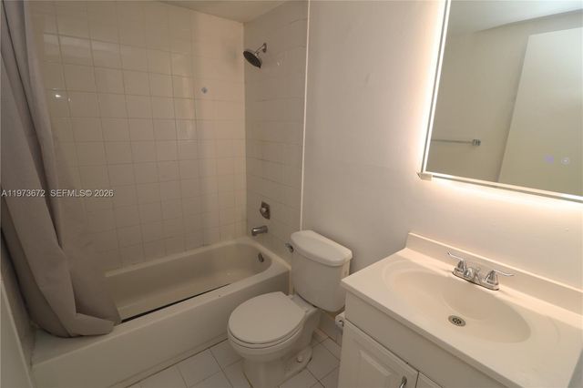 951 SW 7th St 1, Miami, FL 33130