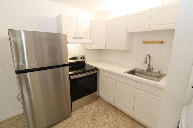 951 SW 7th St 1, Miami, FL 33130