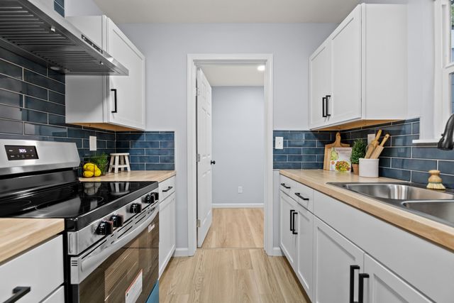 1542 N Volutsia Ave, Wichita, KS 67214