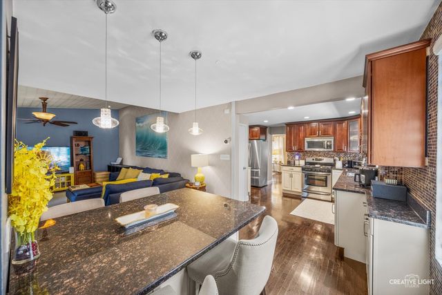 4438 N NAGLE Avenue, Harwood Heights, IL 60706