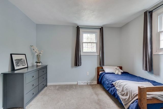 26 Fourth Ave, Billerica, MA 01821