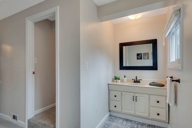 26 Fourth Ave, Billerica, MA 01821