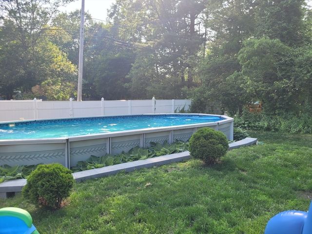 26 Fourth Ave, Billerica, MA 01821