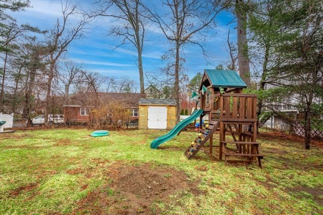 26 Fourth Ave, Billerica, MA 01821