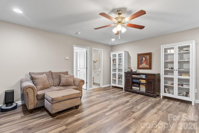 3270 Kelsey Plaza, Kannapolis, NC 28081