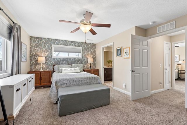 4107 Creek Hill Drive 07, Bettendorf, IA 52722