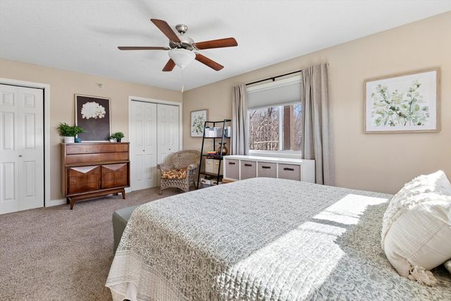 4107 Creek Hill Drive 07, Bettendorf, IA 52722