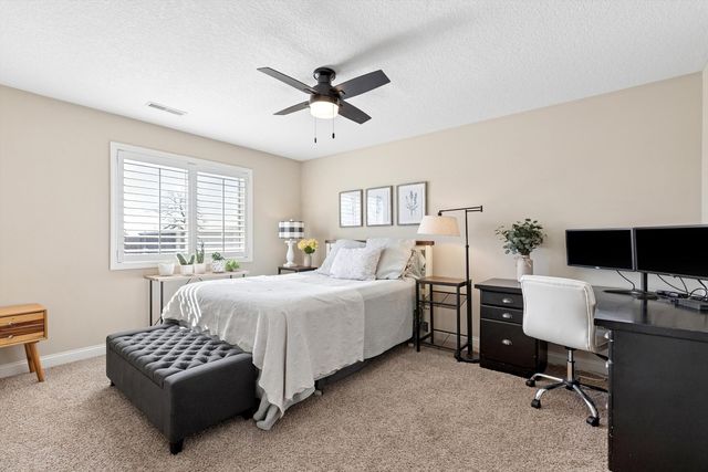 4107 Creek Hill Drive 07, Bettendorf, IA 52722