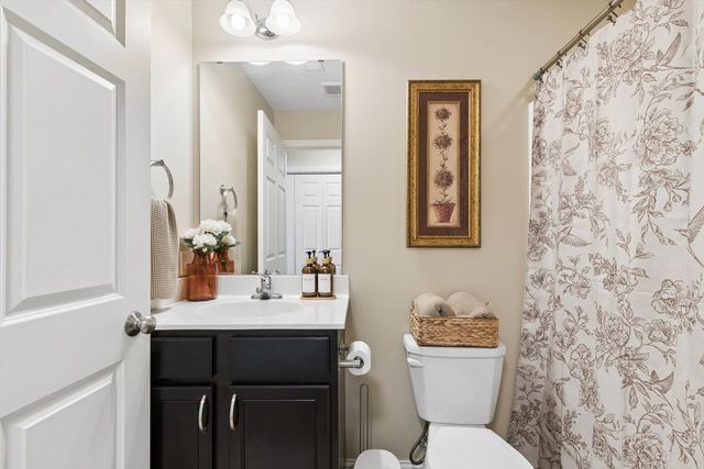 4107 Creek Hill Drive 07, Bettendorf, IA 52722