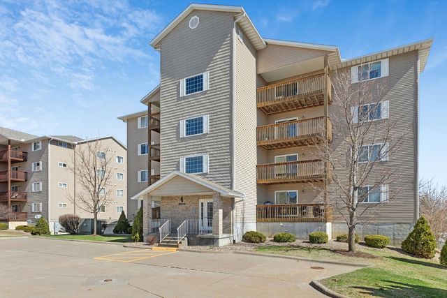 4107 Creek Hill Drive 07, Bettendorf, IA 52722