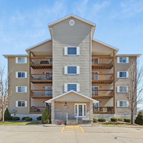 4107 Creek Hill Drive 07, Bettendorf, IA 52722