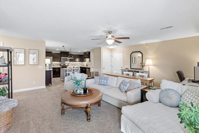 4107 Creek Hill Drive 07, Bettendorf, IA 52722