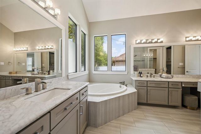 4618 Oakdale Street, Bellaire, TX 77401