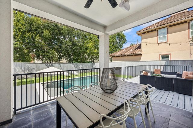 4618 Oakdale Street, Bellaire, TX 77401