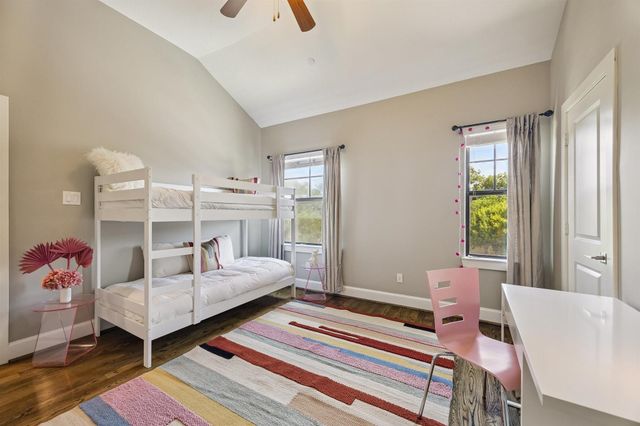 4618 Oakdale Street, Bellaire, TX 77401