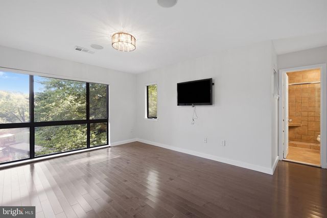 11322 DOCKSIDE CIR, Reston, VA 20191