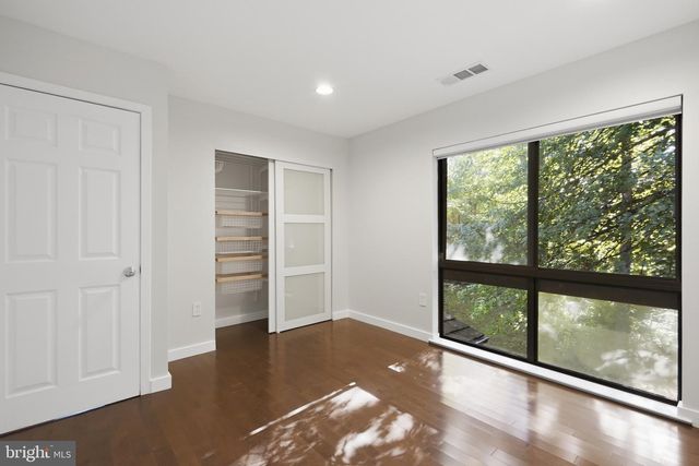 11322 DOCKSIDE CIR, Reston, VA 20191