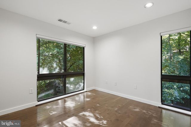 11322 DOCKSIDE CIR, Reston, VA 20191