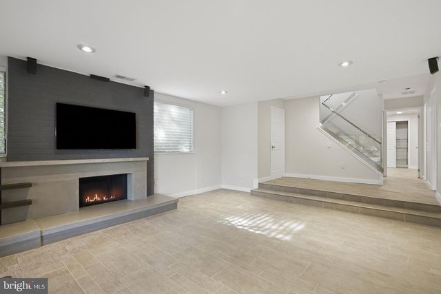 11322 DOCKSIDE CIR, Reston, VA 20191