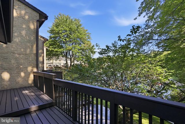 11322 DOCKSIDE CIR, Reston, VA 20191