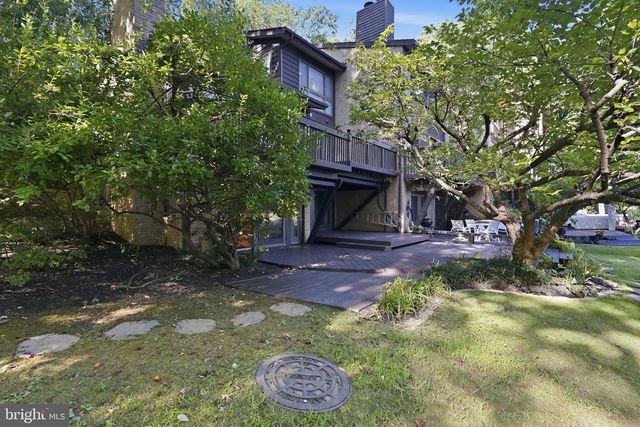 11322 DOCKSIDE CIR, Reston, VA 20191