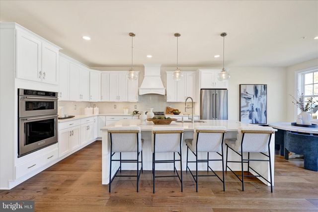 118 VILLABROOK WAY, Baltimore, MD 21212