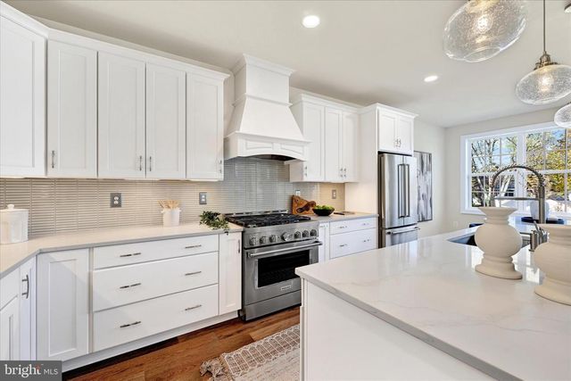 118 VILLABROOK WAY, Baltimore, MD 21212