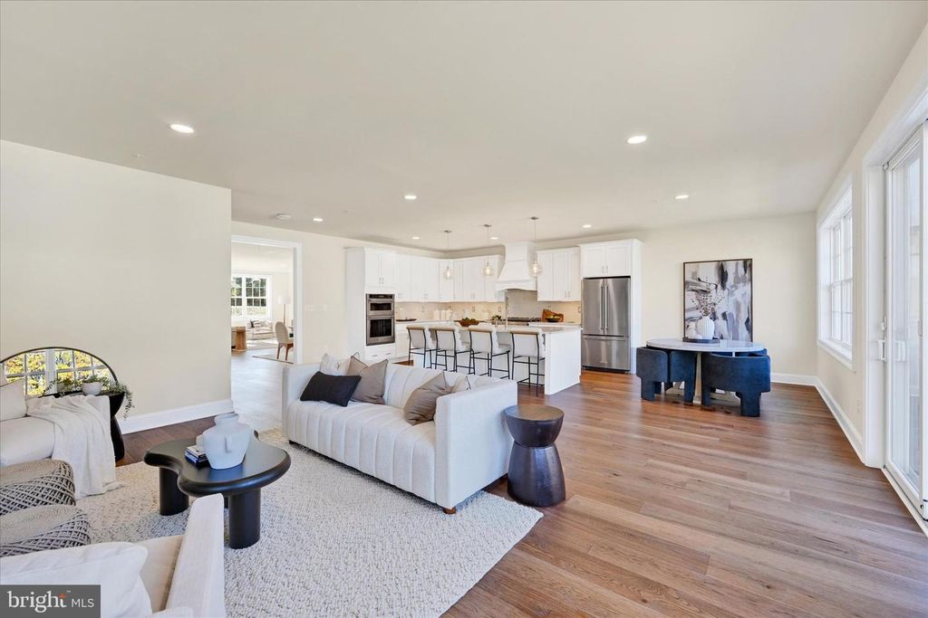 Image 17 of property listing at 118 VILLABROOK WAY, Baltimore, MD 21212